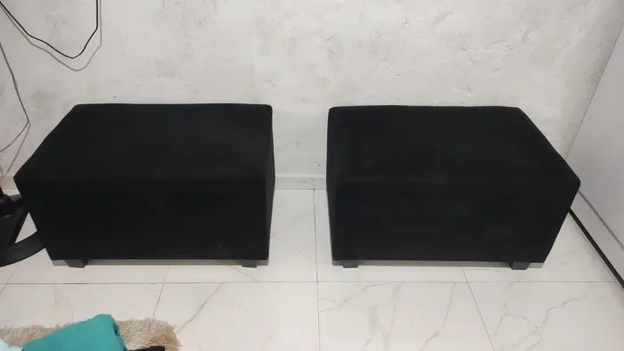Vende-se Pufe, conjunto de duas partes.