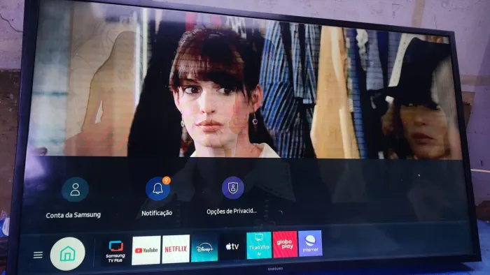 Vendo uma tv 55 polegadas Samsung 4 k . funcionando perfeitamente 