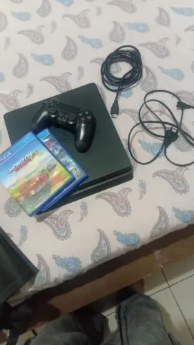 PlayStation 4 slim vendo ou troco por guitarra