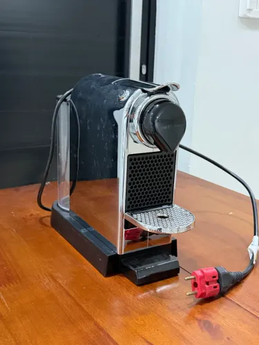 Cafeteira Nespresso CitiZ C113 Cromada 127V - Impecável