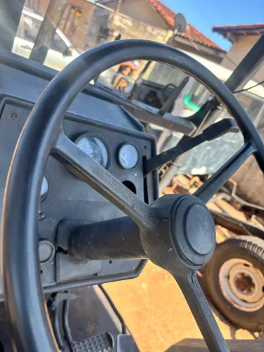 Valtra valmet 885 S
