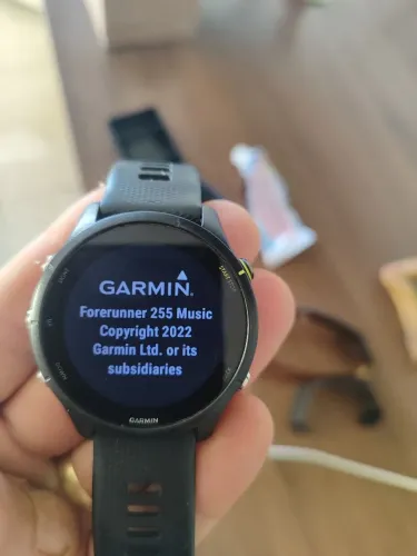 Relógio Garmin 255 Músic semi novo