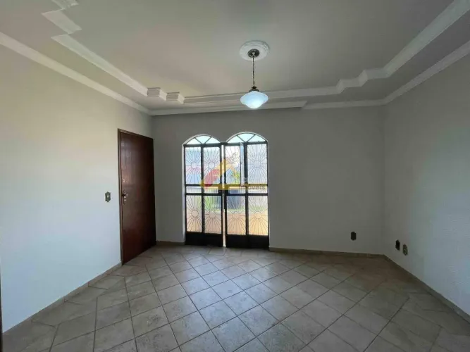 Apartamento para aluguel, 4 quartos, 1 suíte, 1 vaga, Porto Velho - Divinópolis/MG
