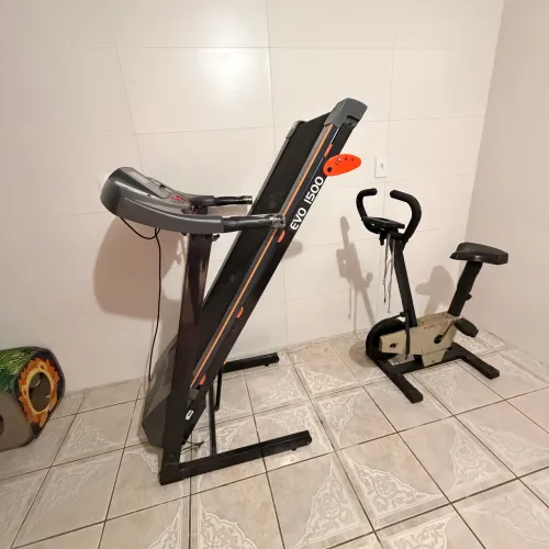 Esteira ergométrica profissional.