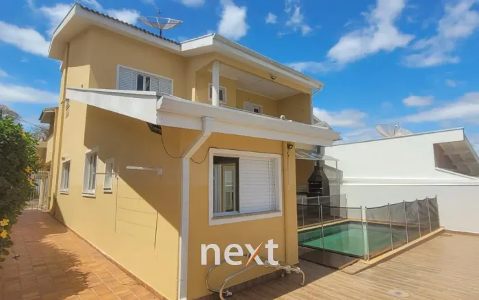CASA À VENDA OU LOCAÇÃO COM 04 DORMITÓRIOS EM VALINHOS/SP