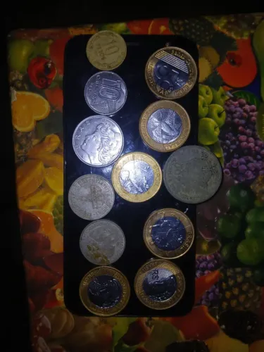 Moedas antigas e comemorativas