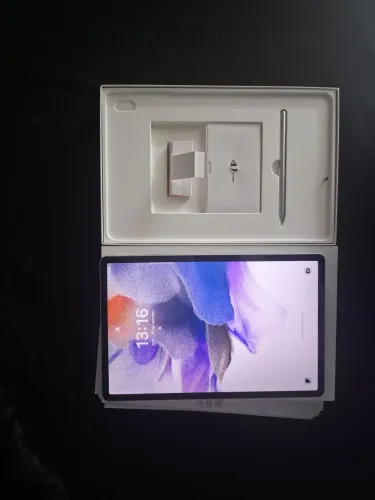 Samsung Galaxy Tab S7 FE 128GB Wi-Fi - Usado pouquíssimas vezes