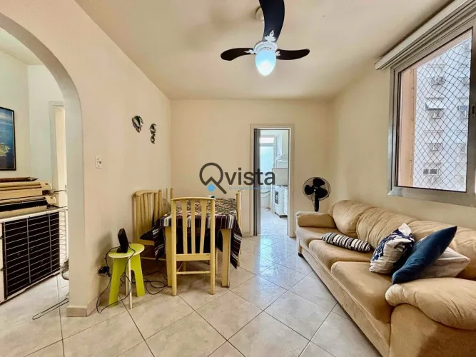 Apartamento 2 Dormitórios, Suite, Quadra do mar à Venda na Pitangueiras no Guarujá | QVist