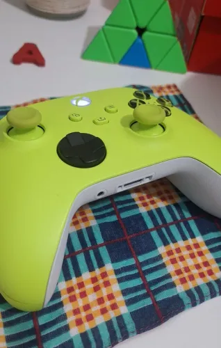 Controle XBOX Series S Electric Volt