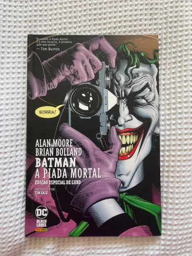 HQ PIADA MORTAL BATMAN (CAPA DURA)