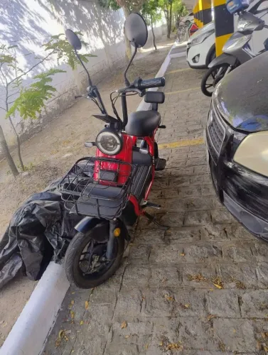 Scooter elétrica Bee