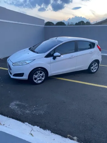 Ford Fiesta 1.5 16V Flex Mec. 5P 2015