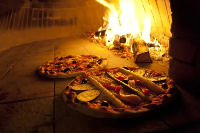 Forneiro / Auxiliar de Pizzaiolo