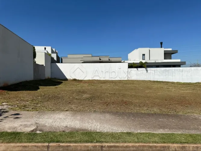 Terreno à venda no Condomínio Pau Brasil em Americana/SP