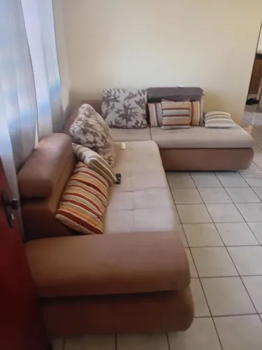 SOFA DE CANTO.