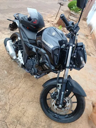 Yamaha FZ15 ABS 2024 - Preta | Impecável | Baixa KM