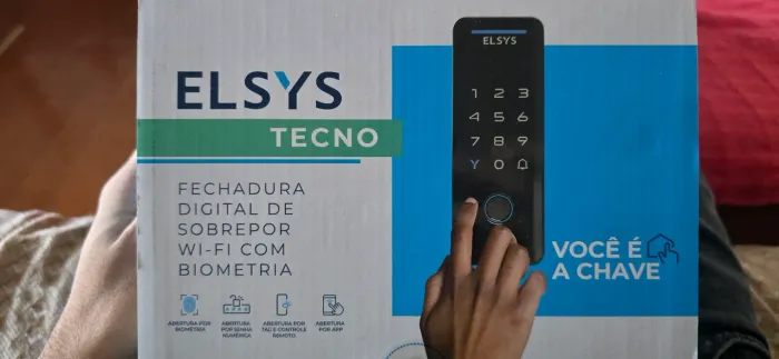 ELSYS fechadura preta biometria e alexa