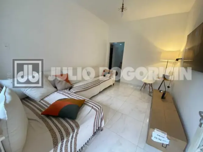 Casa de rua : Linear / Residencial / Jardim Guanabara