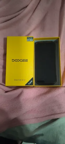 Celular doogee s punk