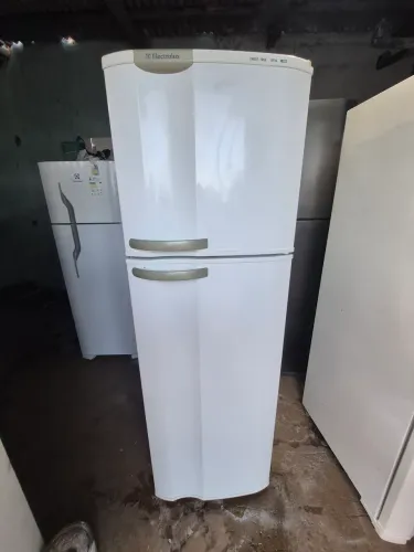 Geladeira frosfree Electrolux top funciona perfeitamente