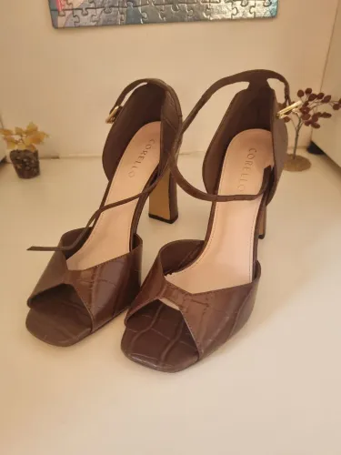 Sandália Marrom Croco Corello