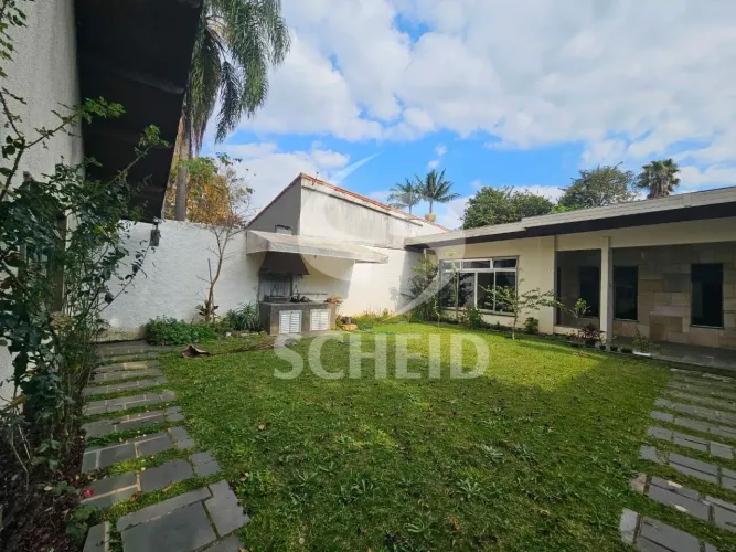 Casa térrea a venda no bolsão de Interlagos