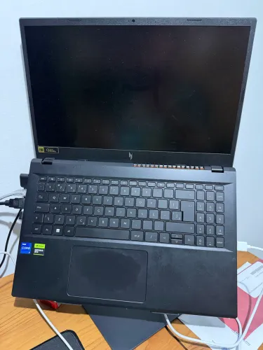 Notebook Acer Nitro V RTX 4060 16GB RAM