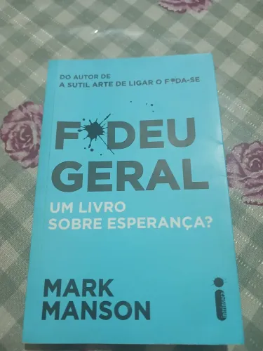 Livro Fodeu Geral - Um livro sobre esperança?