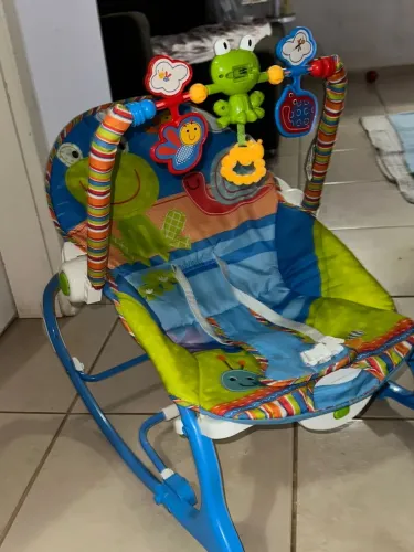 Cadeirinha de balanço 