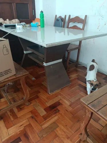 Mesa de jantar 8 lugares muito espaçosa usada