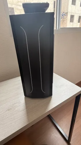 Gabinete Gamer Preto com 3 Fans LED + Fonte de Alimentação