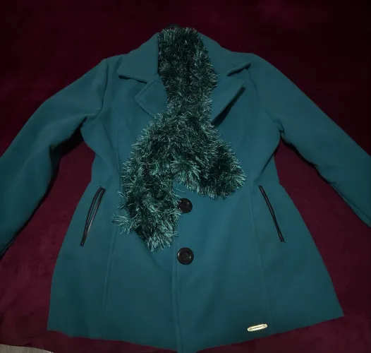 Casaco de Lã Batida Feminino Tamanho M - Verde-Turquesa / Verde-Petróleo 