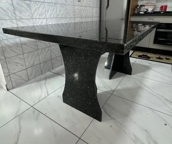 Mesa de mármore pra cozinha 2 mil