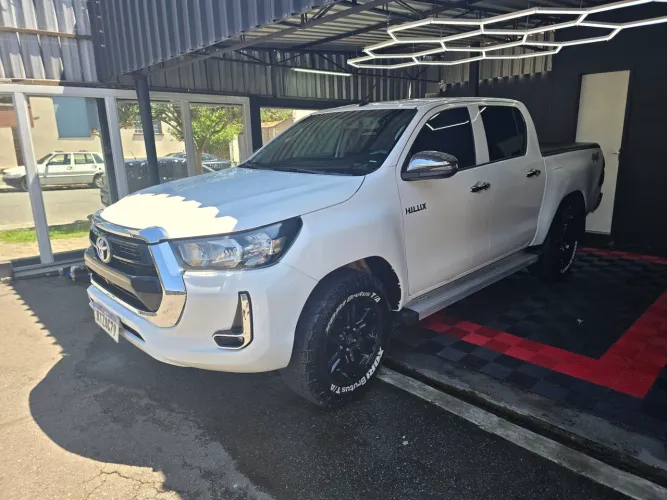 Toyota Hilux CD 4X4 2.8 Diesel Mec. 2022
