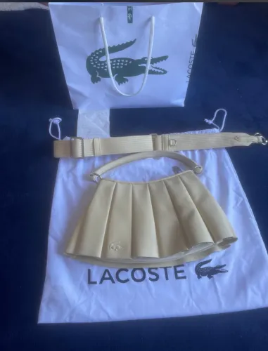 Bolsa Lacoste amarela 