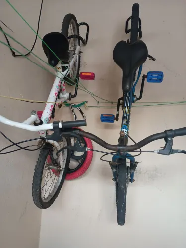 Bicicletas 4 . 2 aro 12 e 2 aro 26