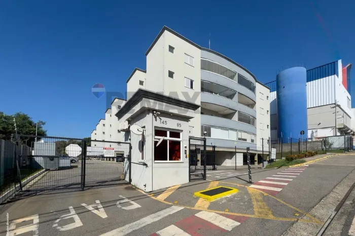 Apartamento à venda em Vinhedo com 2 quartos, 1 suíte, 2 vagas e área de lazer com piscina