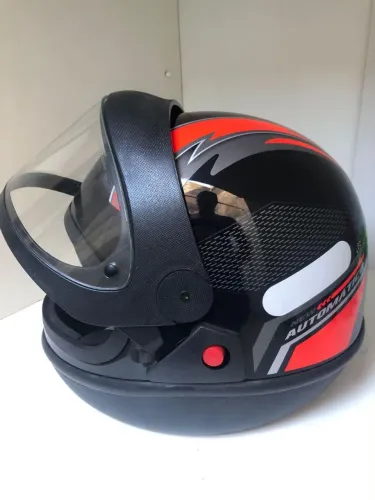 Capacete