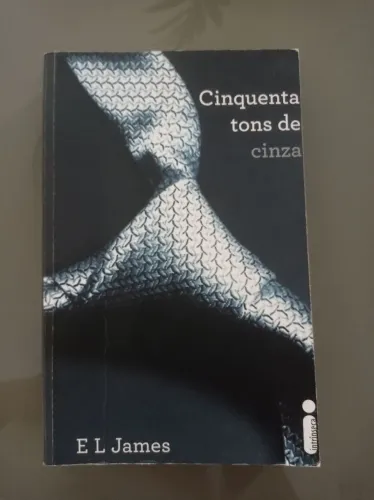 Cinquenta Tons de Cinza - capa comum