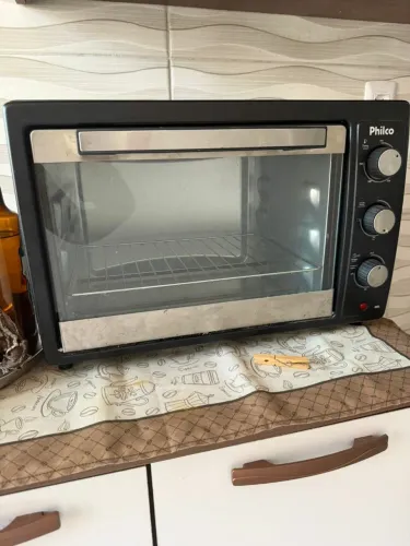Forno elétrico Philco em ótimo estado de conservação. 