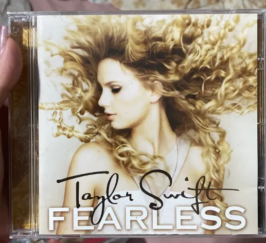 Fearless Taylor Swift versão canadense