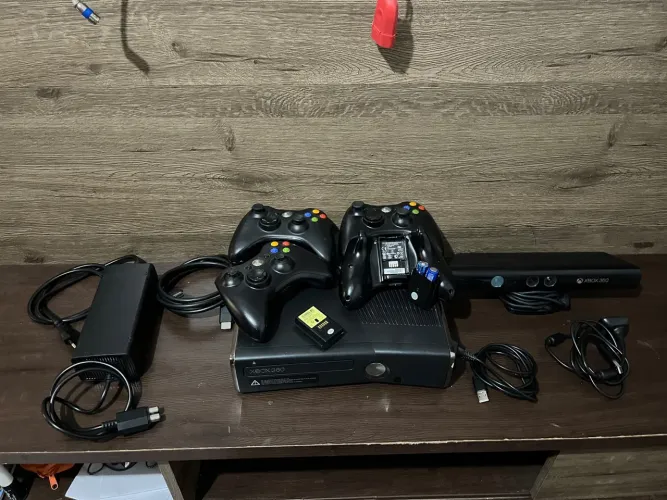 XBOX 360, 4 controles