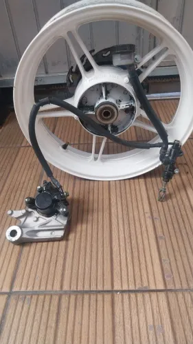 Roda cb 300 2014 