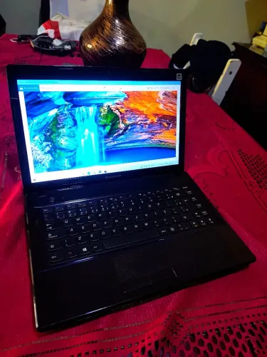 Notebook lenovo novinho 
