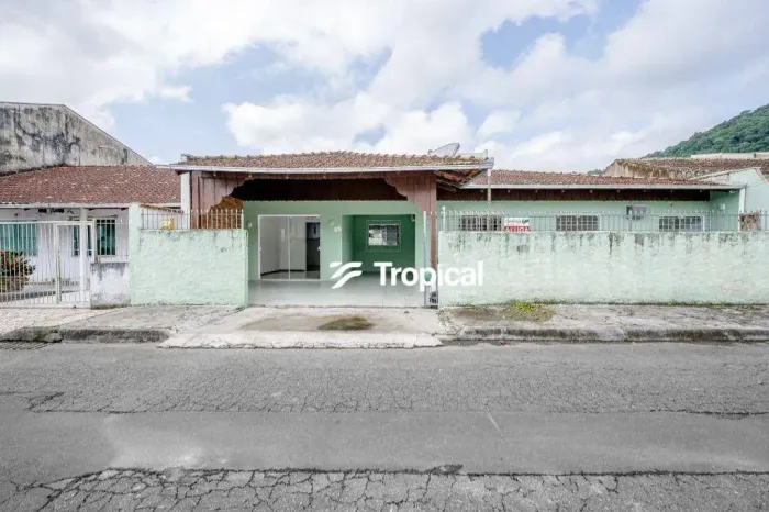 Casa com 3 dormitórios para alugar, 160 m² por R$ 3.500/mês - Velha Central - Blumenau/SC