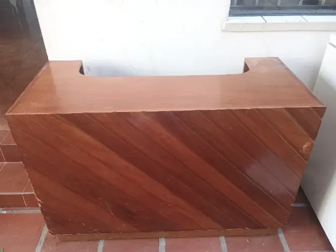 Balcão mogno