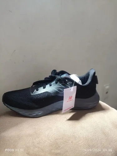 Tênis new balance novo na etiqueta 