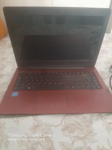 Vendo um notebook da marca positivo sem defeito