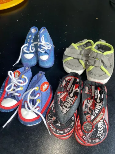 Lote de sapatos de bebê 