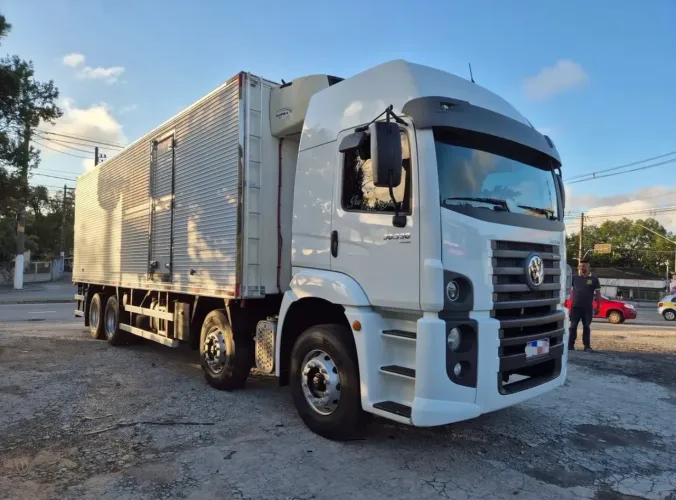 Vw 30330 2021 baú refrigerado frigorífico Ibiporã Bitruck 